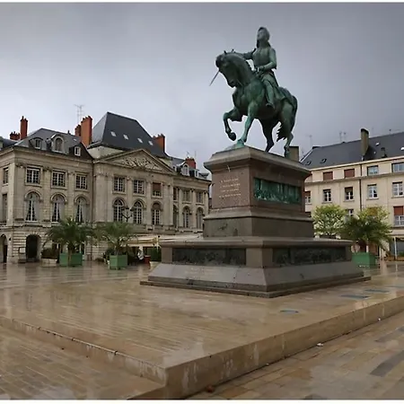 Joli F2 Gare Orleans Avec Parking Prive Et Balcon Classe 3 Etoiles Esterno foto