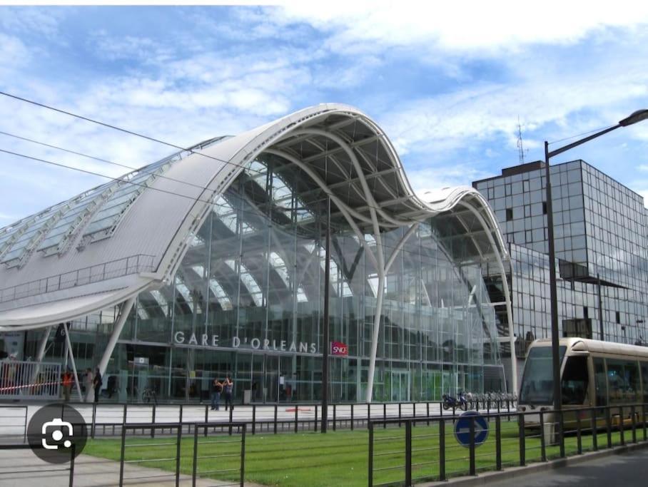 Joli F2 Gare Avec Parking Prive Et Balcon Classe 3 Etoiles