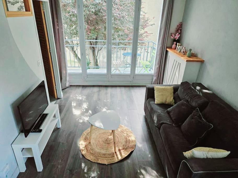 Joli F2 Gare Avec Parking Prive Et Balcon Classe 3 Etoiles Orleans